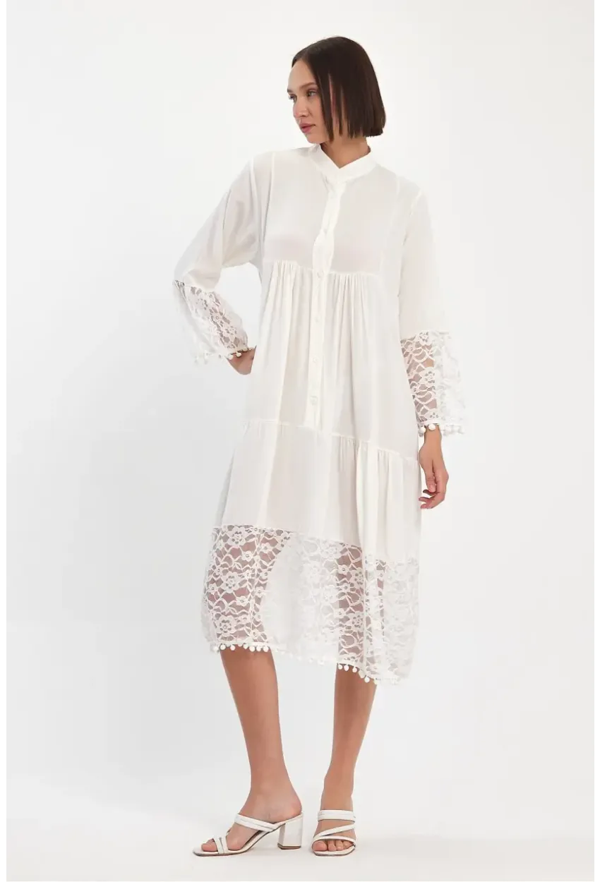 Beyaz Hakim Yaka Düğmeli Tül Detaylı Viskon Elbise