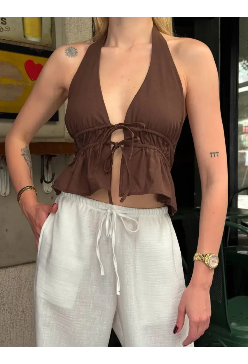 Boyundan Bağlamalı Sırtı Açık Keten Bluz Kahve