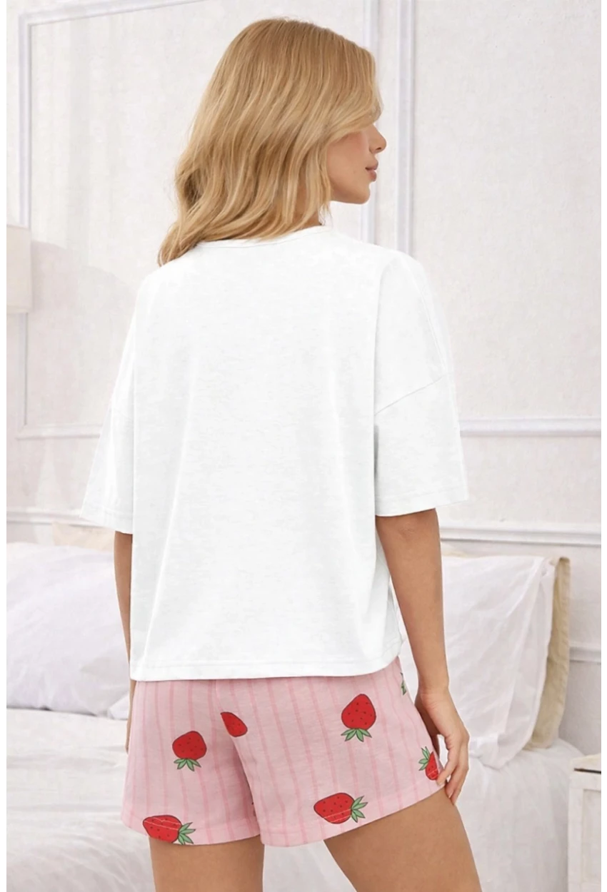 Çilek Desenli Şortlu Kadın Pijama Takımı – Beyaz/Pembe