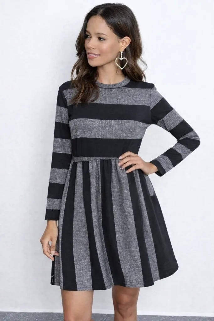 Çizgi Desenli Bisiklet Yaka Uzun Kollu Günlük Elbise – Gri Siyah
