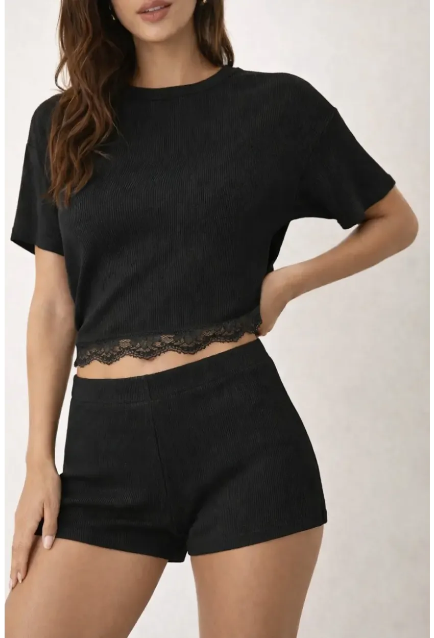 Dantel Detaylı Kaşkorse Şortlu Takım