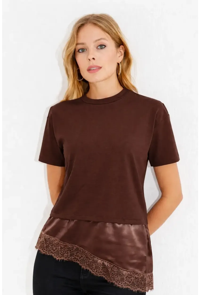 Dantel Detaylı T-Shirt