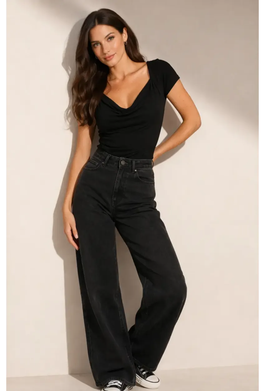 Degaje Yaka Modal Kumaş Bluz – Yumuşak Dokulu, Şık ve Rahat