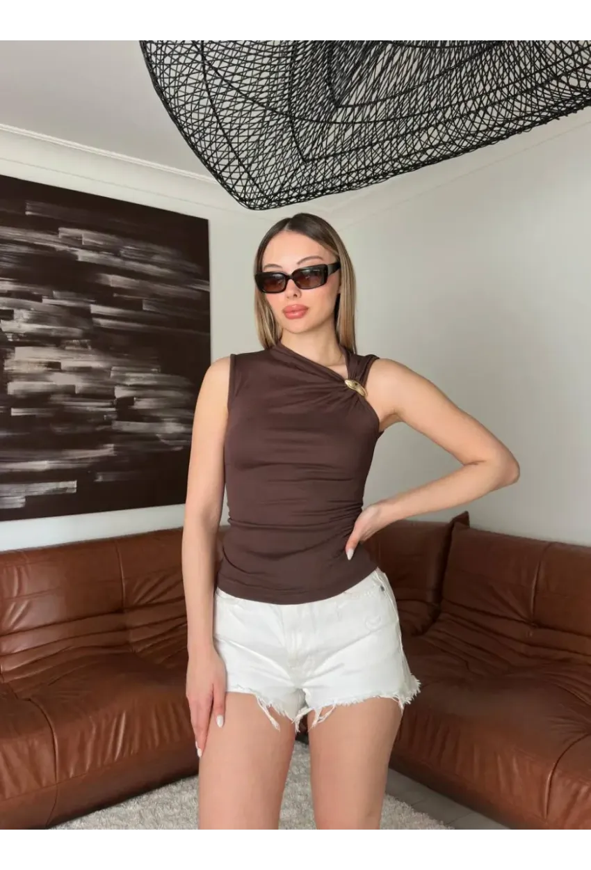 Gold Aksesuarlı Drapeli Kahverengi Bluz