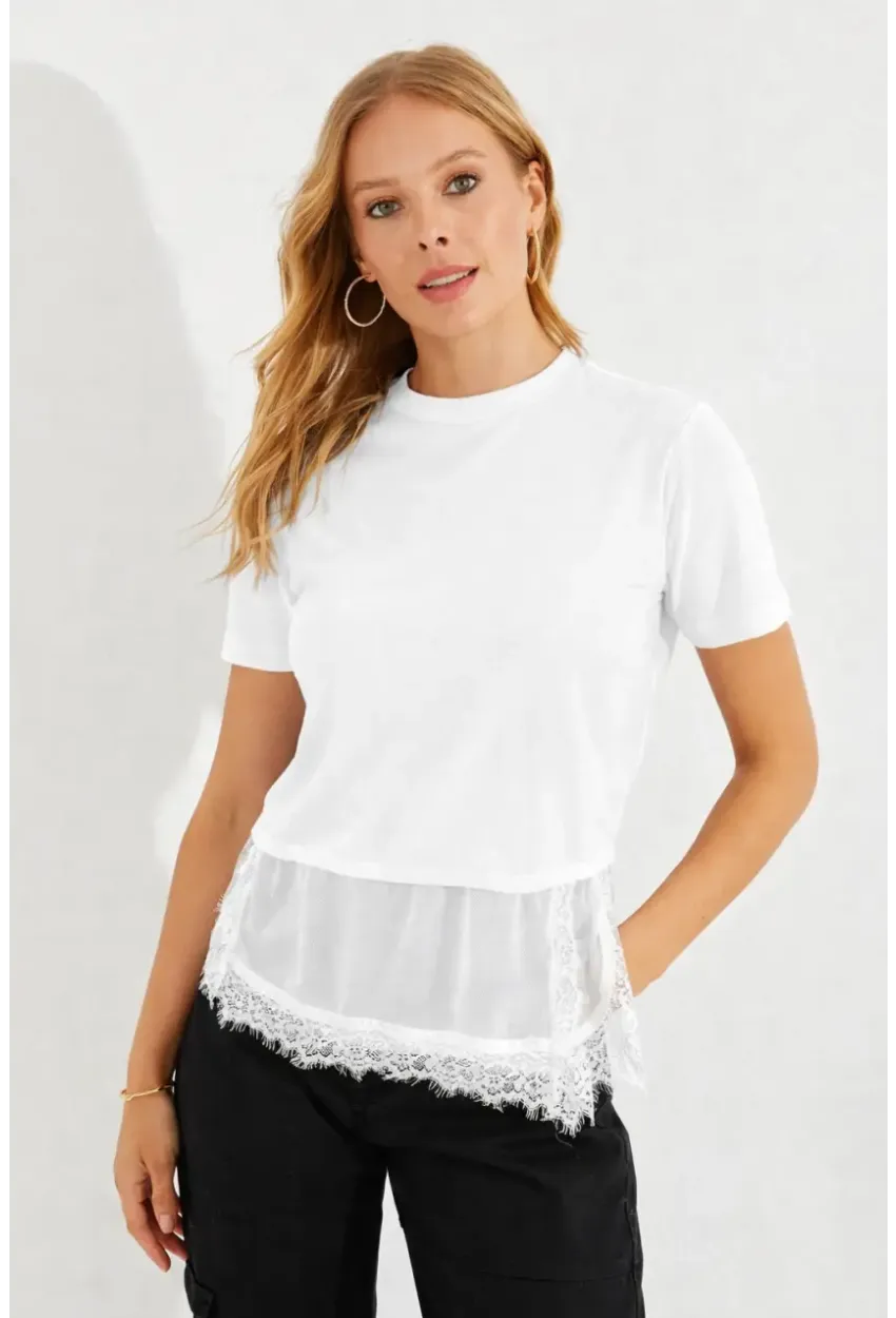 Kadın Beyaz Dantel Detaylı T-Shirt