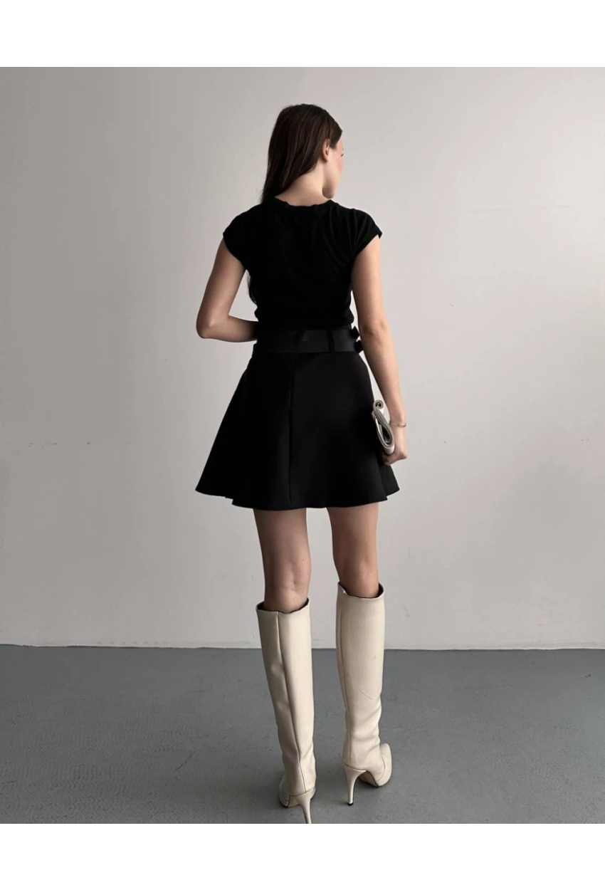 Kadın Çift Kemerli Şortlu Pileli Etek Siyah