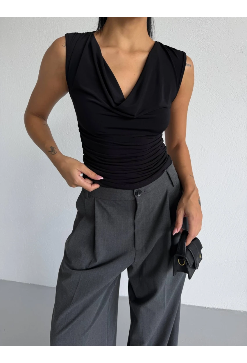 Kadın Degaje Yaka Kolsuz Bluz Siyah