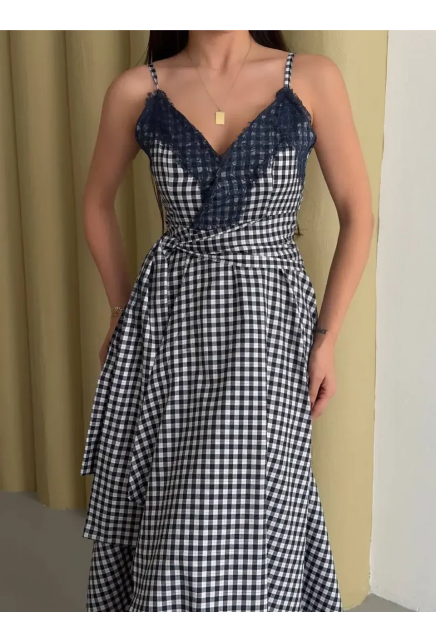 Kadın Ekose Dantelli Sırt Gipeli Elbise Siyah