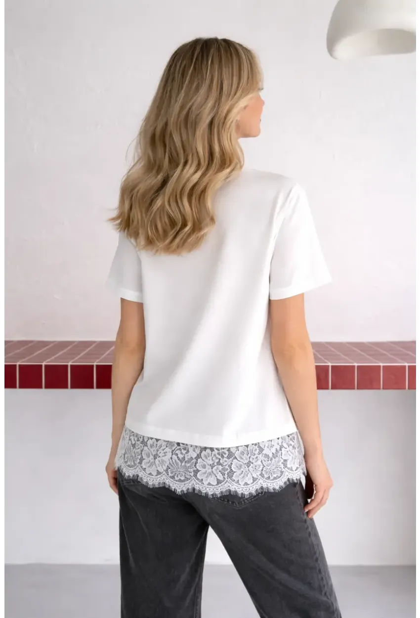Kadın Eteği Dantel Detay T-shirt Beyaz