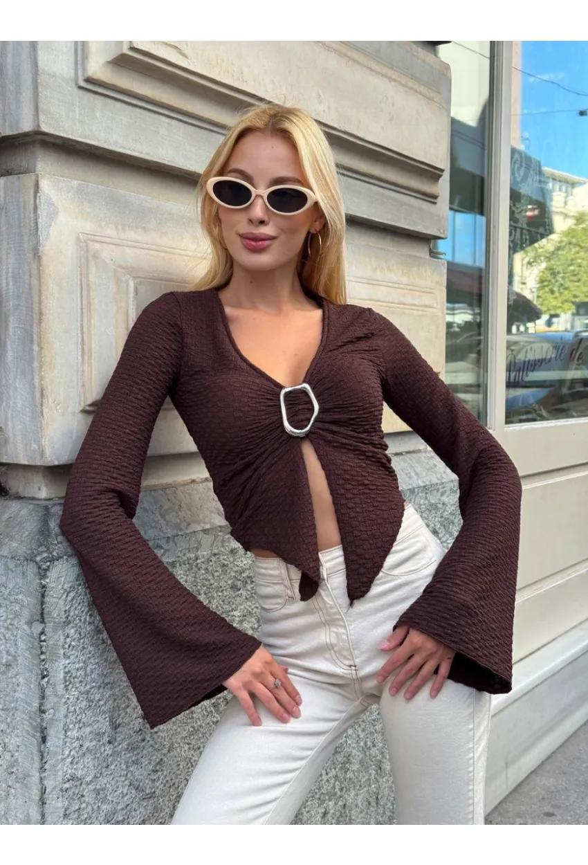 Kadın Göğüs Halka Aksesuar Detaylı Bluz