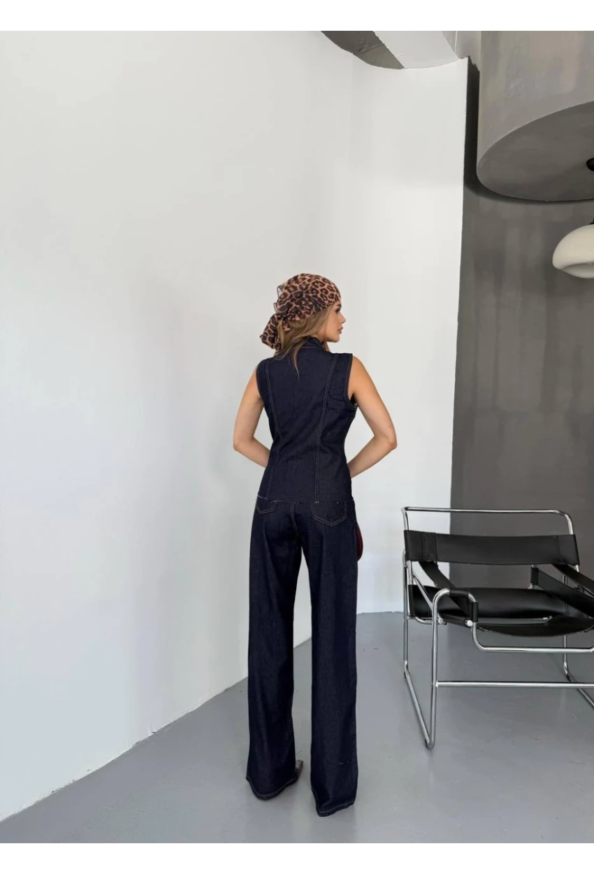 Kadın Jean Pantalon ve Kolsuz Gömlek Alt Üst Takım