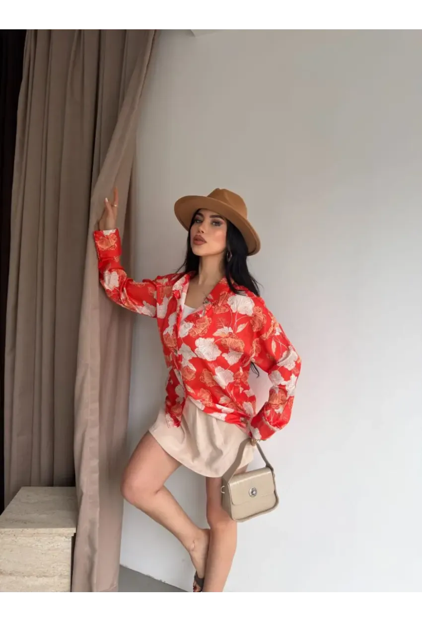 Kadın Kırmızı Çiçek Desenli Saten Gömlek