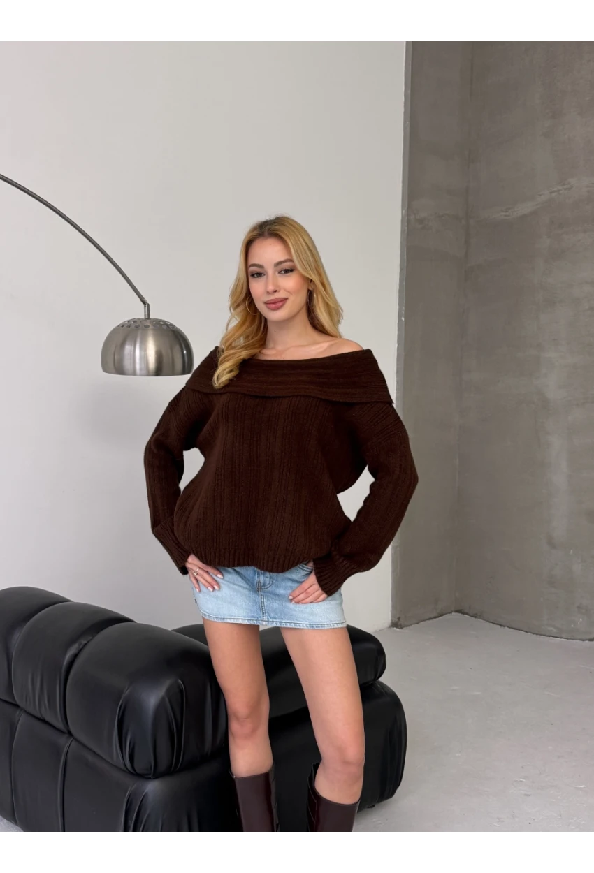 Kadın Madonna Yaka Triko Kahve