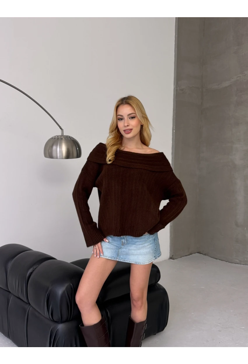Kadın Madonna Yaka Triko Kahve