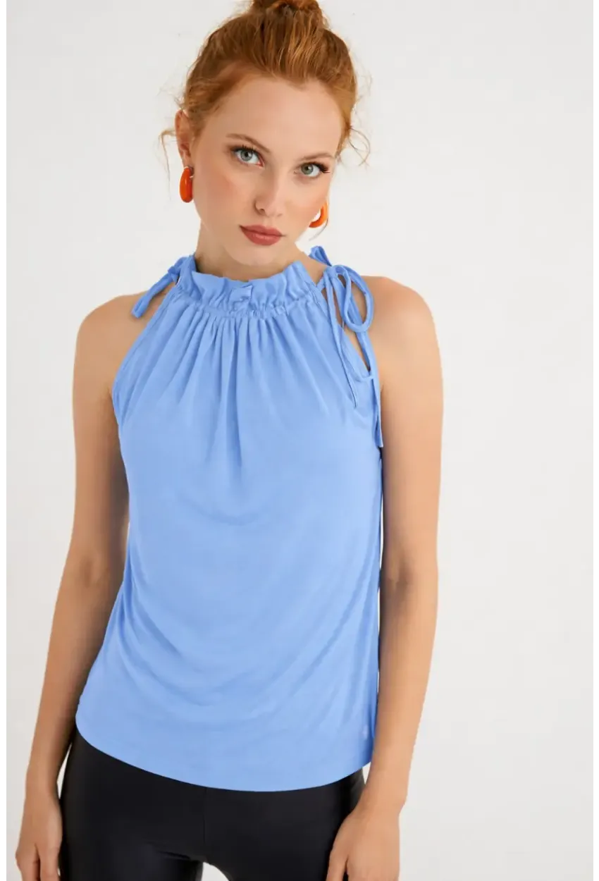 Kadın Mavi Yakası Fırfırlı Kolsuz Bluz BTH01