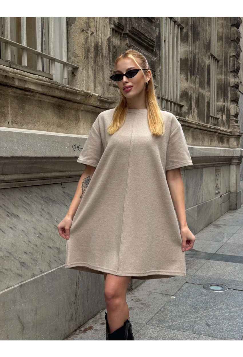 Kadın Rahat Kesim Soft Kısa Elbise Bej