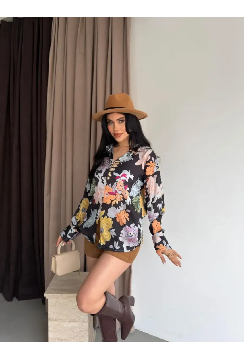 Kadın Renkli Çiçek Desenli Saten Gömlek