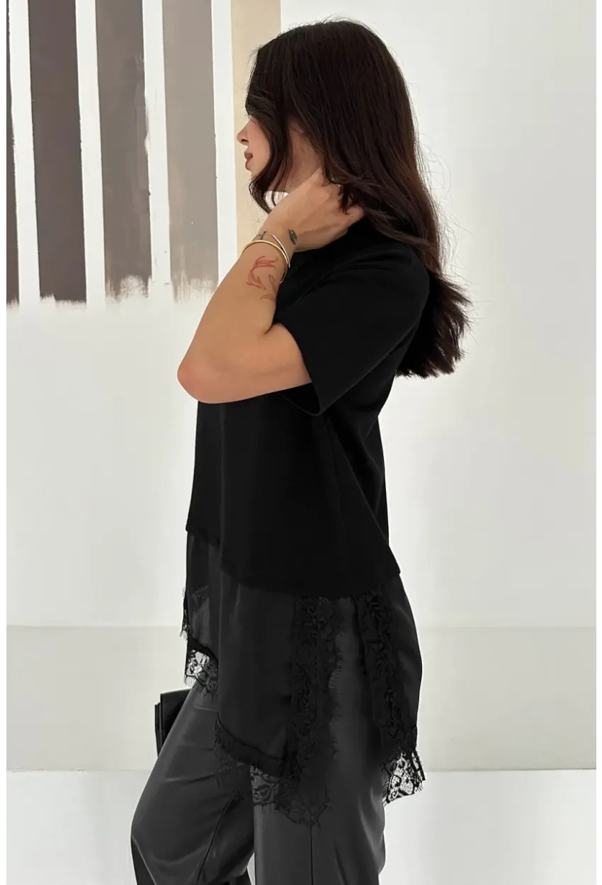 Kadın Siyah Dantel Detaylı T-Shirt
