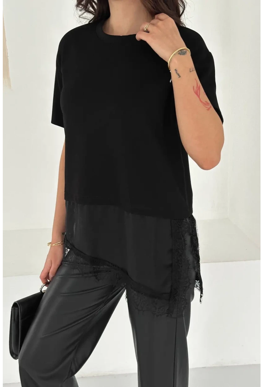 Kadın Siyah Dantel Detaylı T-Shirt