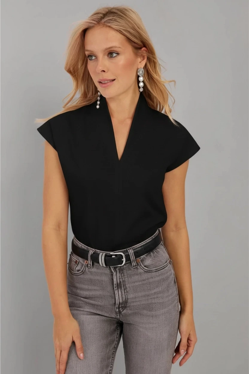 Kadın Siyah V Yaka Bluz EY2742