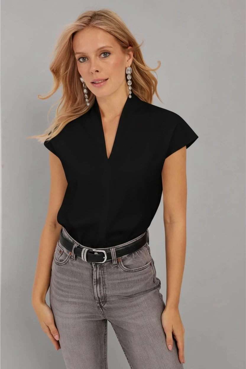 Kadın Siyah V Yaka Bluz EY2742
