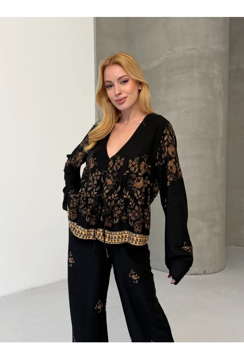 Kadın Viskon Kumaş Desenli V Yaka Kuşaklı Alt Üst Takım Siyah