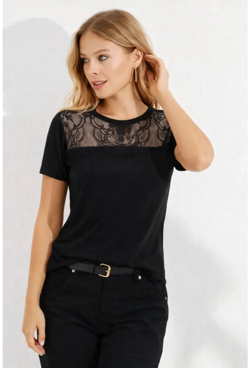 Kadın Yaka Güpür Detay Kısa Kol Viskon Bluz