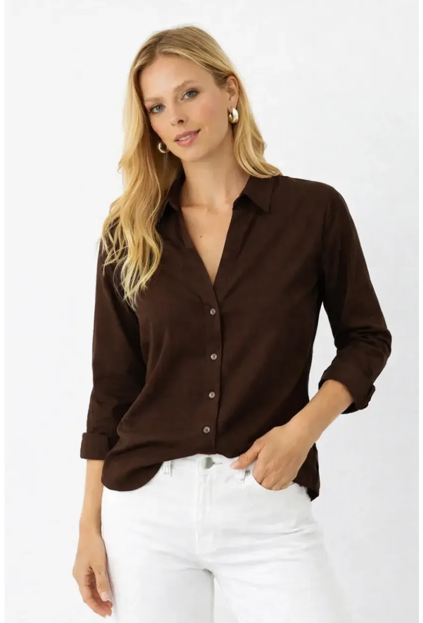 Kahverengi V Yaka Düğmeli Kadın Gömlek – Rahat Kesim, Günlük & Şık Stil