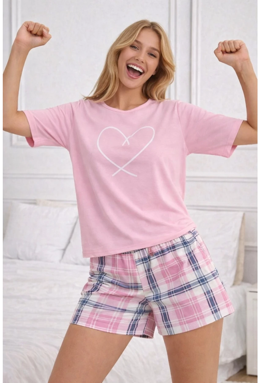 Kalp Baskılı Ekose Şortlu Kadın Pijama Takımı Pembe