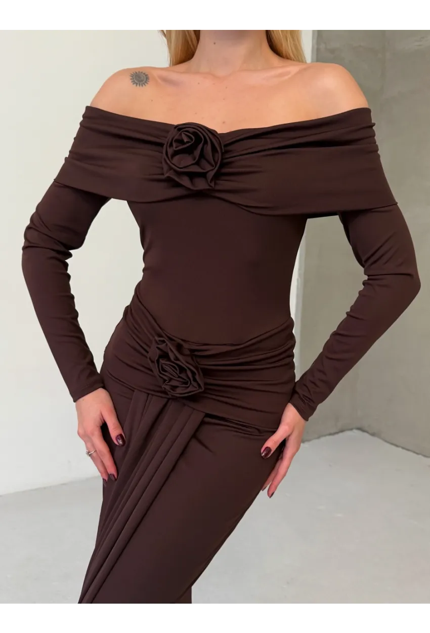 Modal Kumaş Likralı Çiçek Aksesuarlı Maxi Boy Elbise Kahve