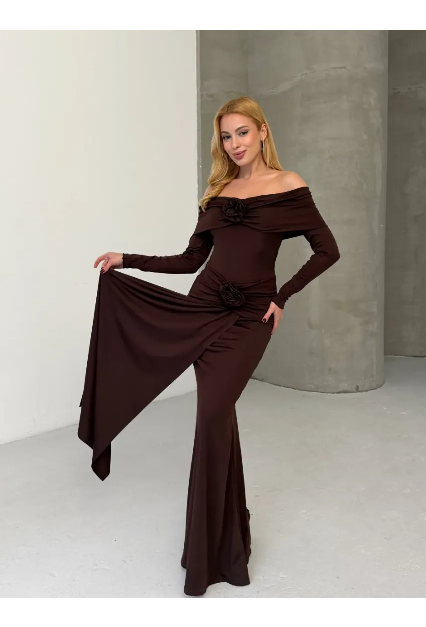 Modal Kumaş Likralı Çiçek Aksesuarlı Maxi Boy Elbise Kahve