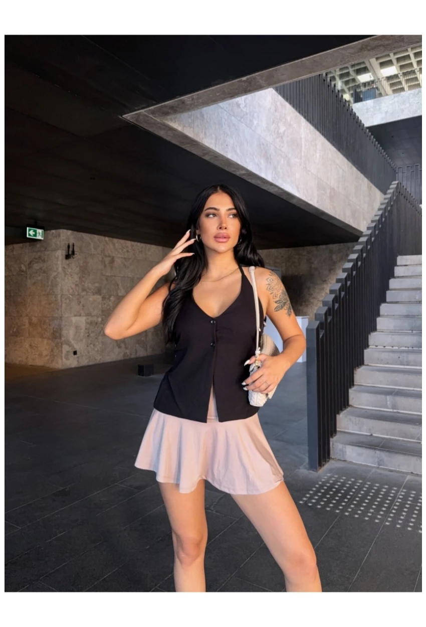 Önü Düğmeli Boyundan Bağlamalı Siyah Bluz