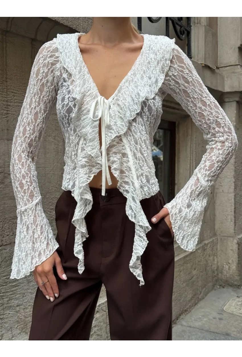 Pervazlı Dantel Kumaş Beyaz Bluz