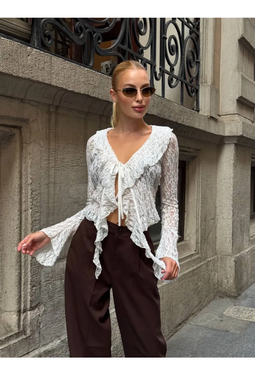 Pervazlı Dantel Kumaş Beyaz Bluz