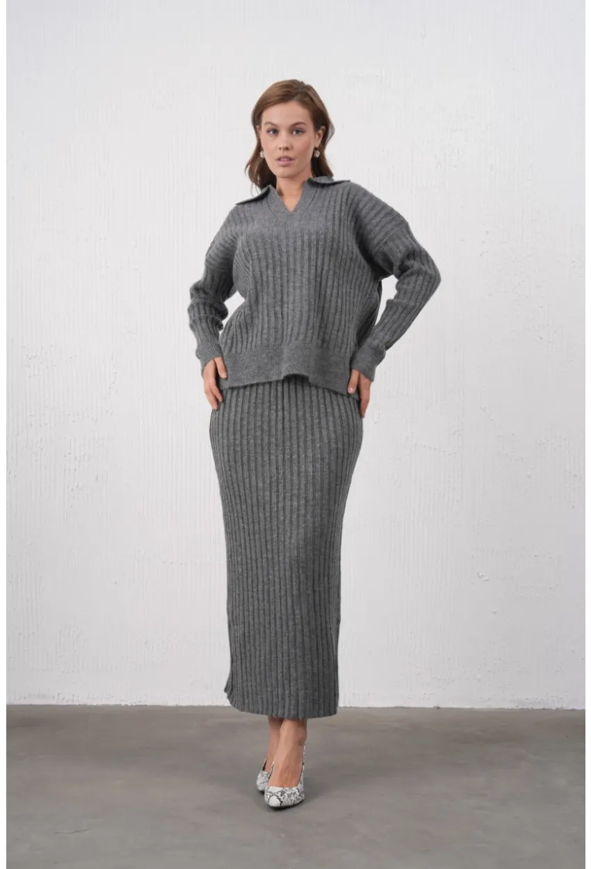 Polo Yaka Yarım Pat Örgü Detay Kazak Etek İkili Triko Takım