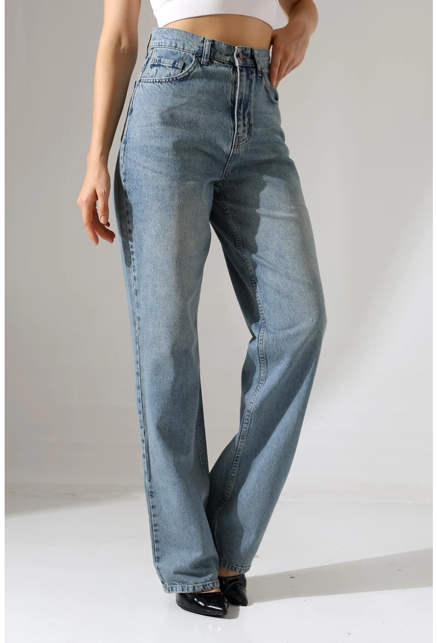 Rahat Kalıp Yüksek Bel Düz Paça Kot Pantolon