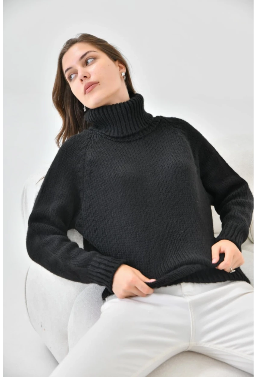 Siyah Balıkçı Yaka Oversize Triko Kazak