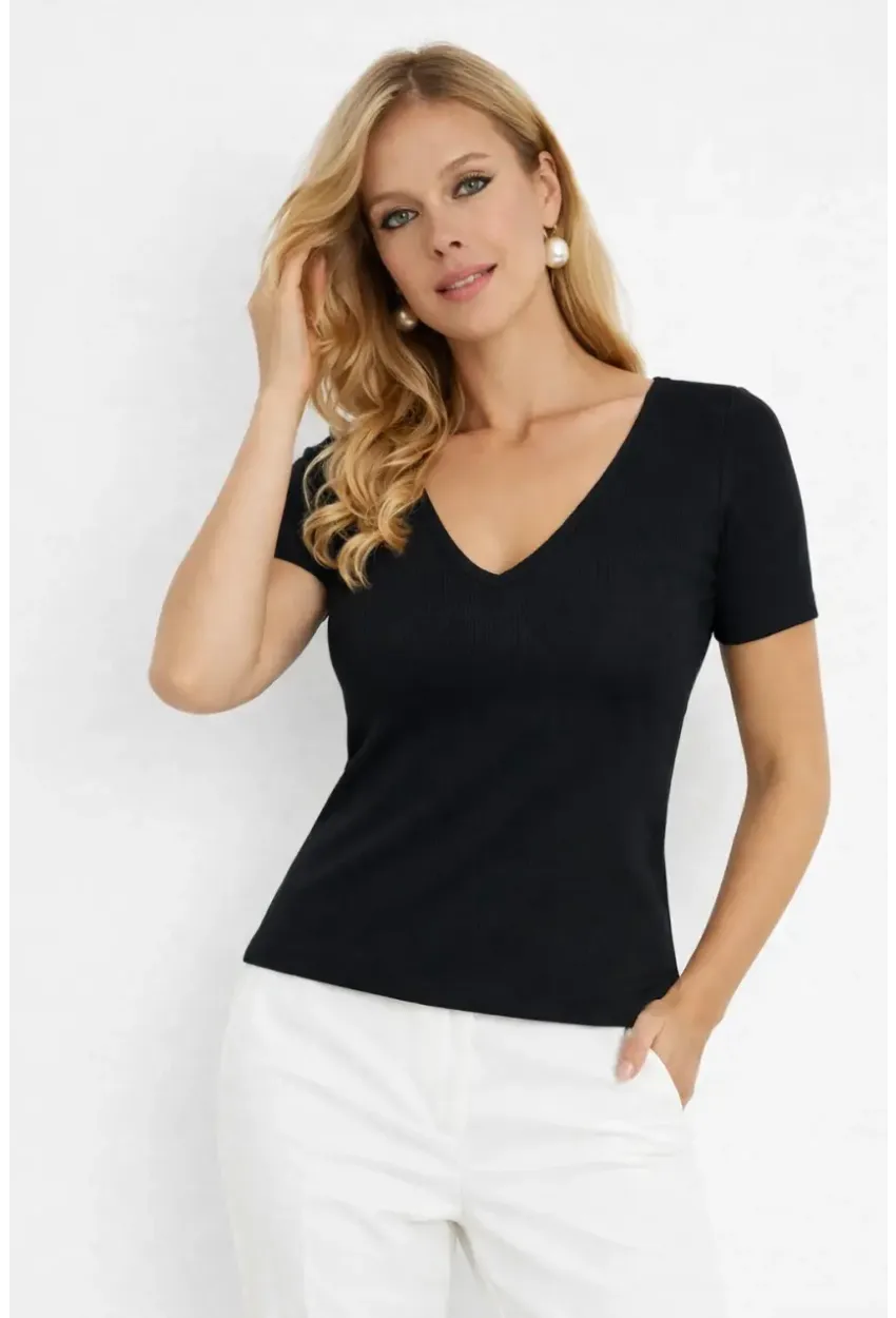 Siyah Kaşkorse V Yaka Dantel Detaylı Kısa Kollu Bluz