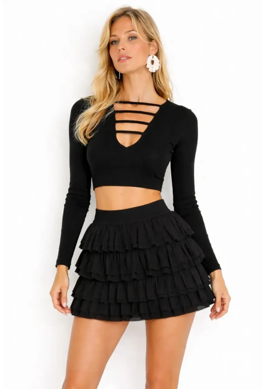 Siyah Kat Kat Volanlı Şort Etek – Yüksek Bel, Feminen Mini Tasarım