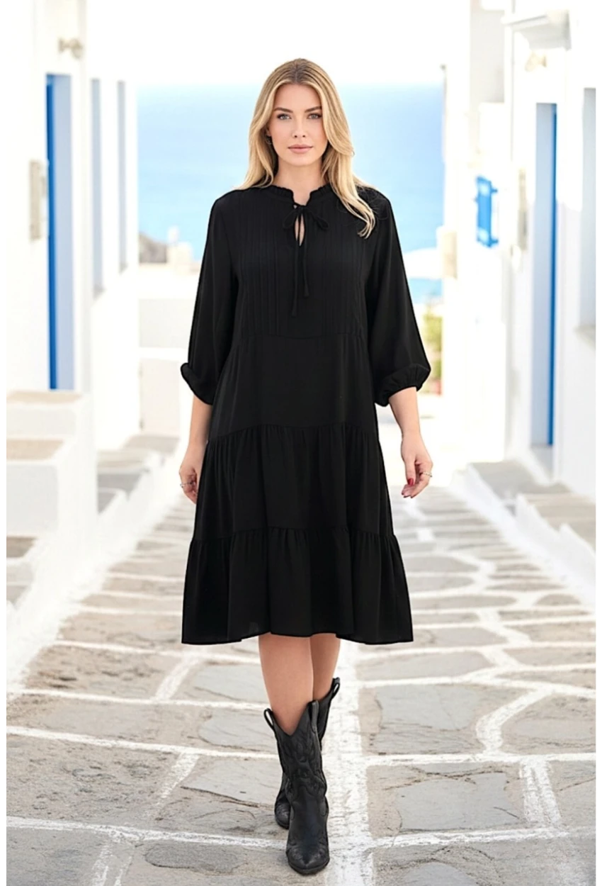 Siyah Nervüllü Kısa Boy Elbise