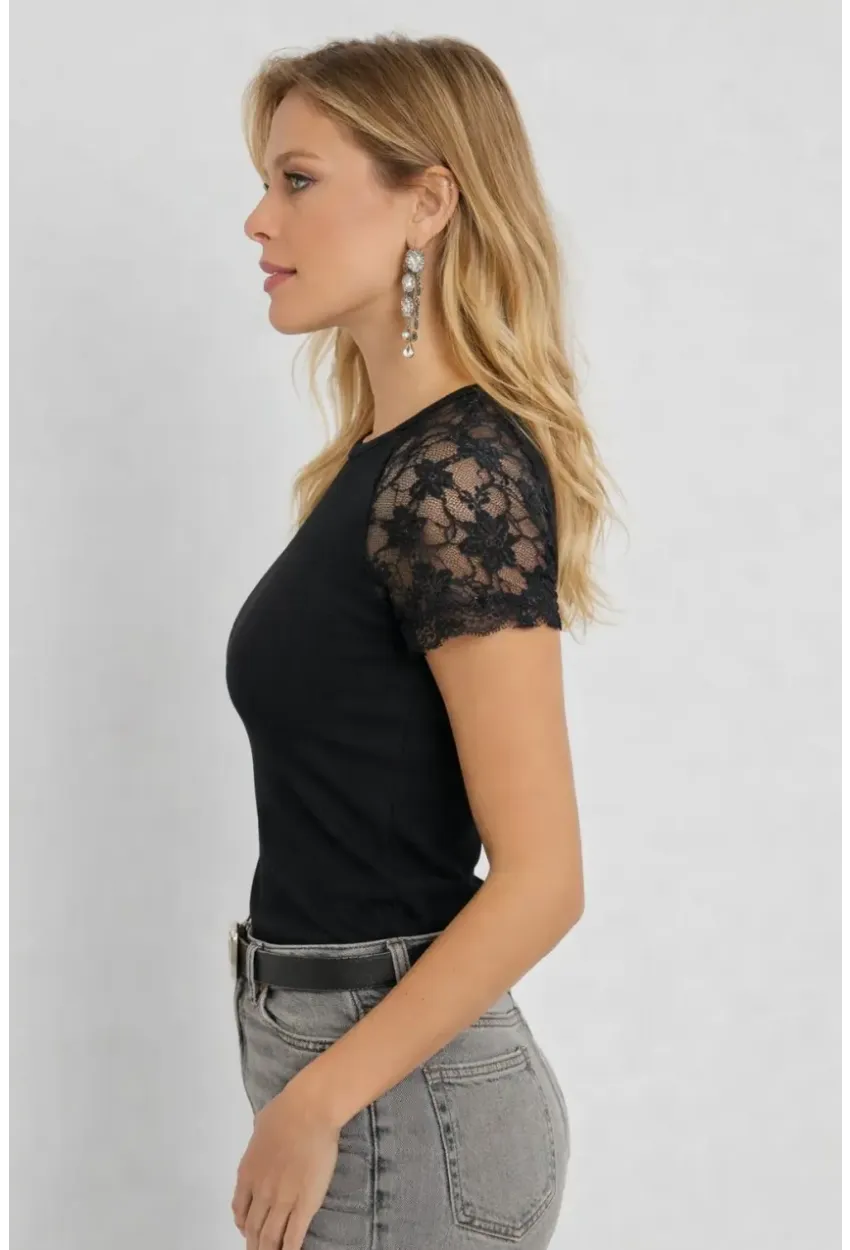 Kadın Siyah Dantel Kol Detaylı Bluz