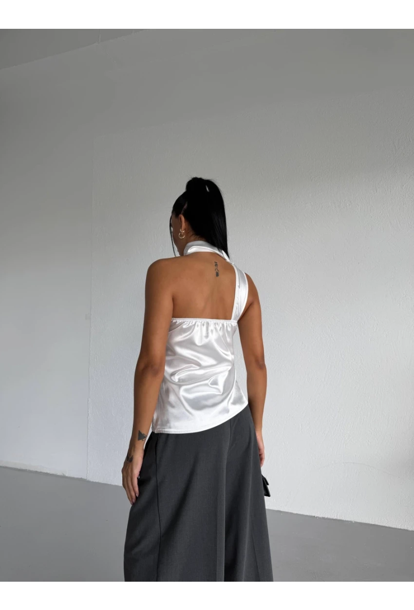 Yaka Detay Saten Bluz Beyaz