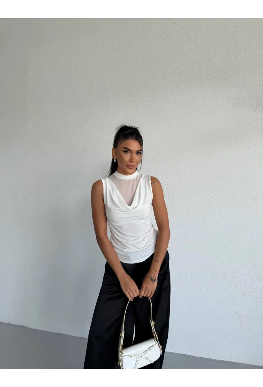 Yaka Tül Detaylı Drapeli Kolsuz Kadın Bluz Beyaz