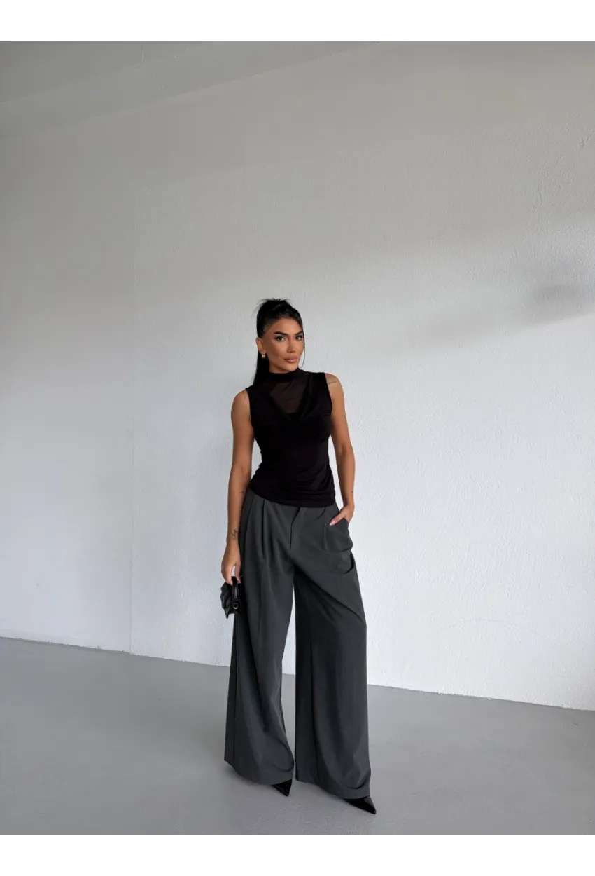 Yaka Tül Detaylı Drapeli Kolsuz Kadın Bluz Siyah