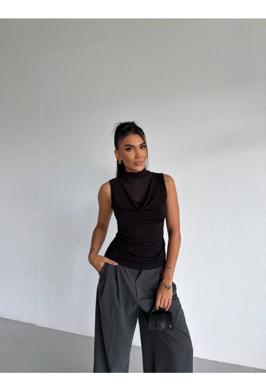 Yaka Tül Detaylı Drapeli Kolsuz Kadın Bluz Siyah