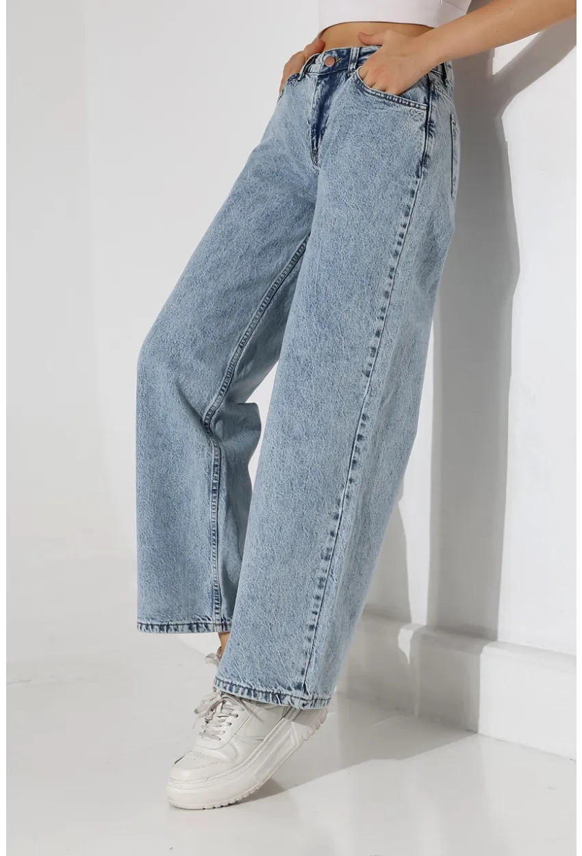 Yüksek Bel Rahat Kesim Düz Paça Jean Buz Mavisi