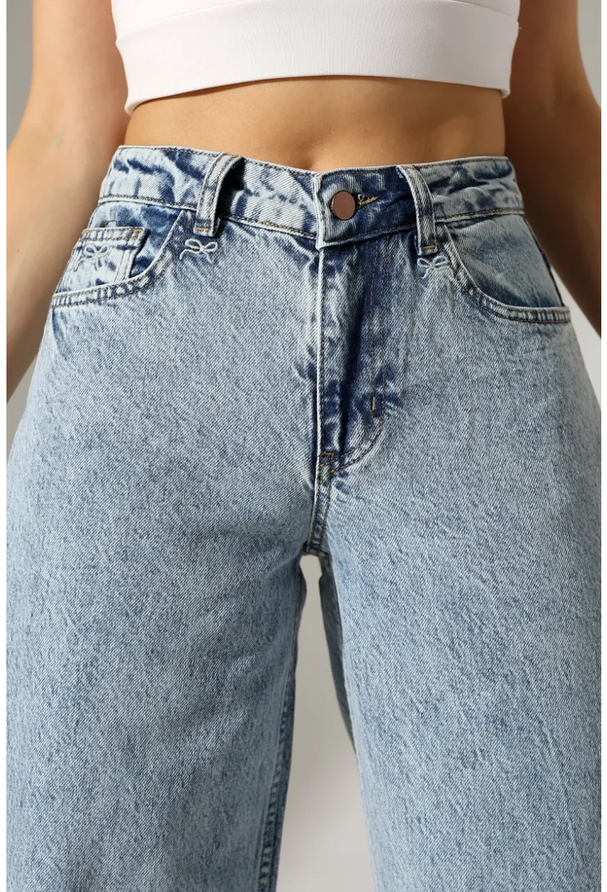Yüksek Bel Rahat Kesim Düz Paça Jean Buz Mavisi