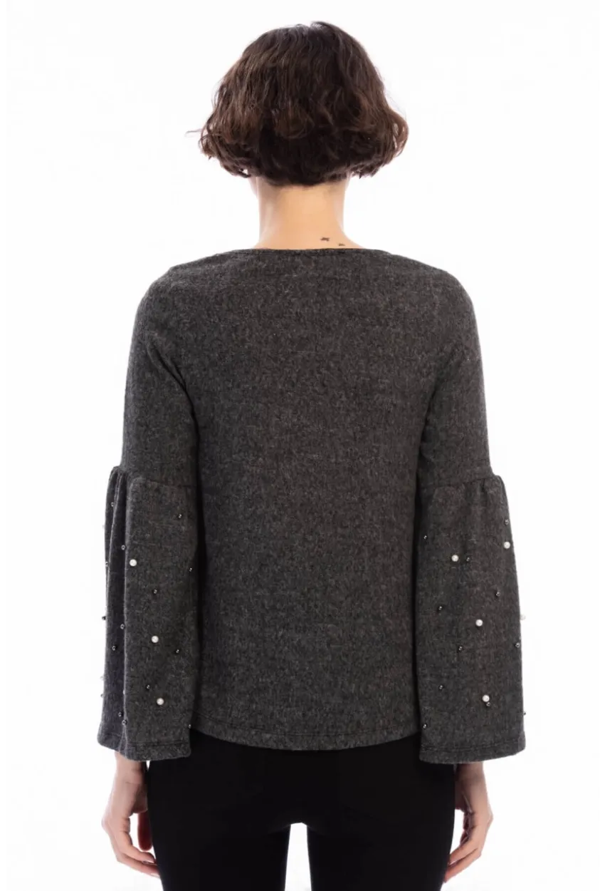 Yumoş Kolu Geniş Volanlı İncili Bluz