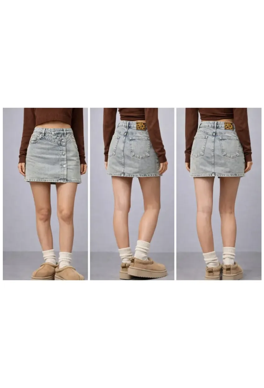 Düğme Detaylı Jean Mini Etek – Açık Mavi