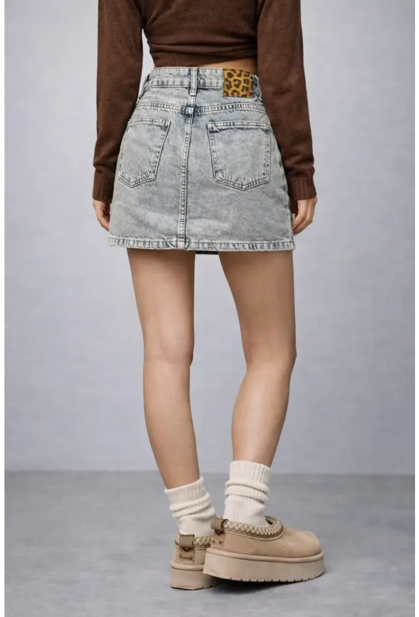 Düğme Detaylı Jean Mini Etek – Açık Mavi